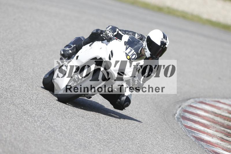 Archiv-2025/09 22.04.2025 Cornu Master School ADR/rot-rouge/10